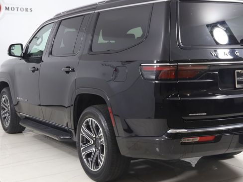 Used 2023 Jeep Wagoneer 4WD w/ Premium Group I image 28
