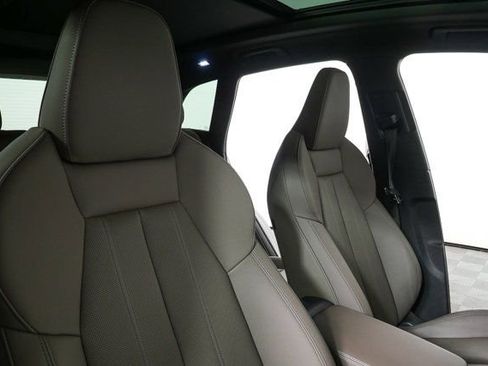 Used 2025 Audi Q5 Prestige AWD/4WD image 23
