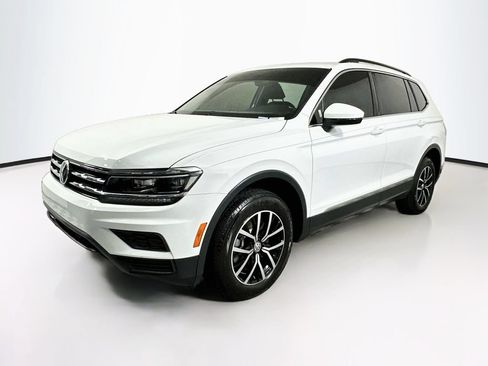 Used 2021 Volkswagen Tiguan SE FWD image 1