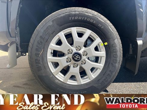 New 2025 Toyota Tacoma SR5 image 15