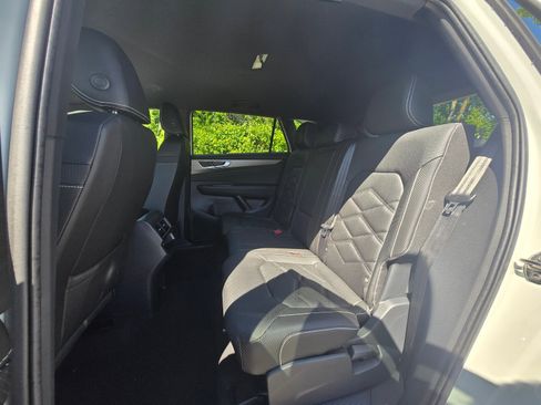 New 2026 Volkswagen Atlas Cross Sport SE AWD/4WD image 16