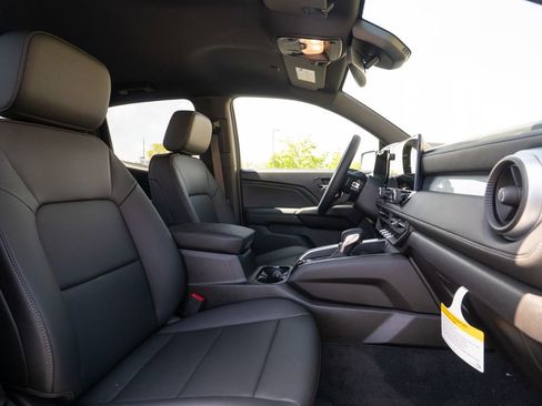 New 2025 Chevrolet Colorado LT w/ LT Convenience Package image 12