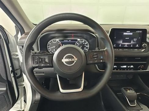 Used 2023 Nissan Rogue SV AWD/4WD image 14