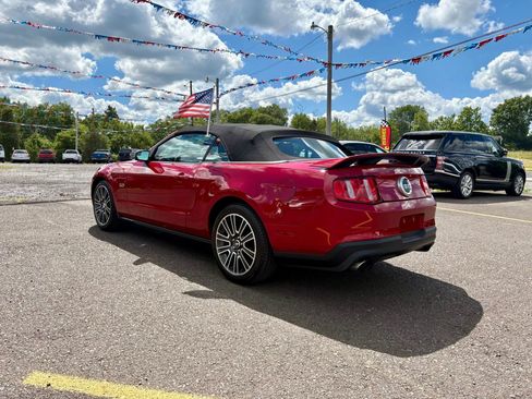 Used 2012 Ford Mustang GT Premium image 3