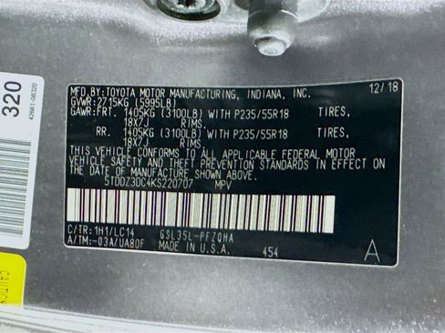 Used 2019 Toyota Sienna XLE image 39