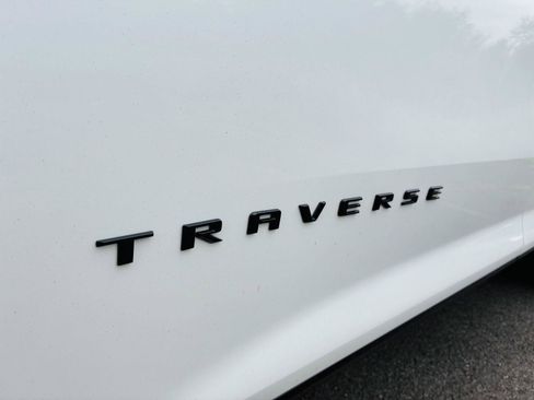 Used 2024 Chevrolet Traverse RS image 19