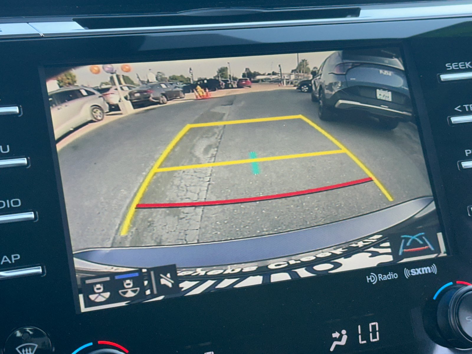 Used 2019 Toyota Camry XLE w/ 4 Season Floor Mat Package FWD image 18