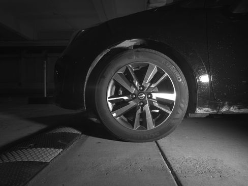 Used 2025 Nissan Versa SV image 12