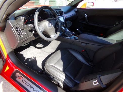 Used 2013 Chevrolet Corvette Coupe w/ 2LT Preferred Equipment Group RWD image 23