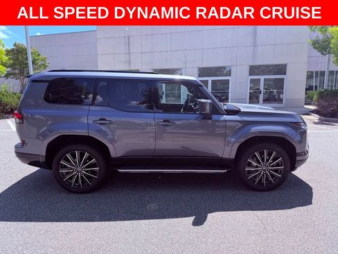 Certified 2024 Lexus GX 550 w/ Accessory Package (31) AWD/4WD image 9