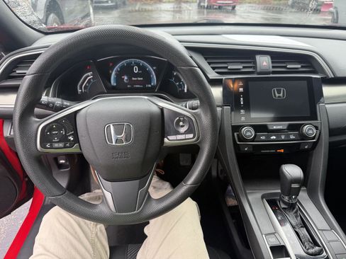 Used 2017 Honda Civic EX image 9