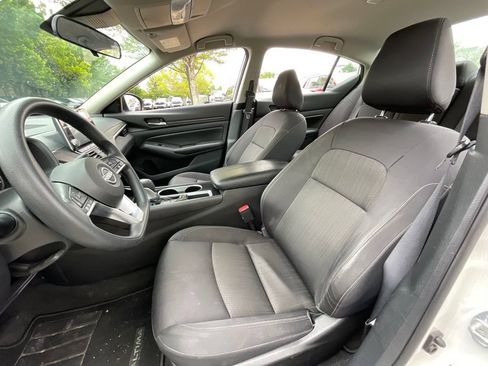 Used 2024 Nissan Altima 2.5 SV FWD image 22