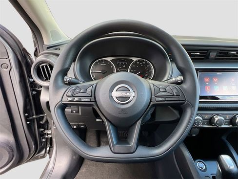 New 2025 Nissan Kicks Play S image 11