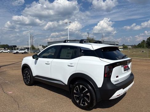 New 2026 Nissan Kicks SV w/ SV Premium Package image 2