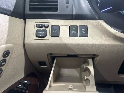 Used 2014 Toyota Venza Limited AWD/4WD image 19