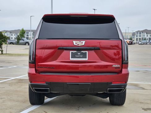 Certified 2025 Cadillac Escalade Sport AWD/4WD image 8