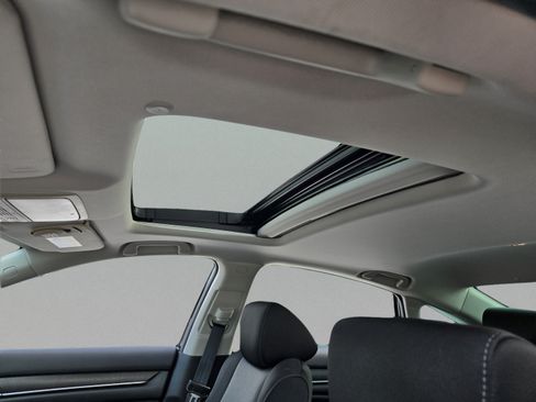 Used 2020 Honda Accord EX image 14