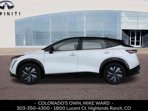 Used 2023 Nissan Ariya AWD image 2