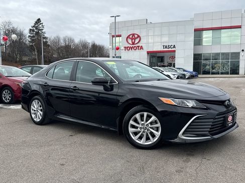 Used 2023 Toyota Camry LE image 1