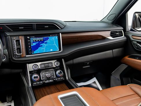 Used 2023 GMC Yukon XL Denali Ultimate image 39
