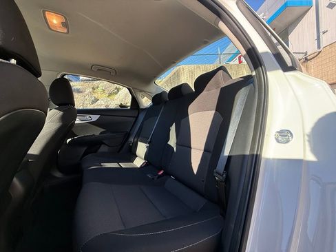 Used 2023 Kia Forte LXS w/ LXS Technology Package FWD image 20