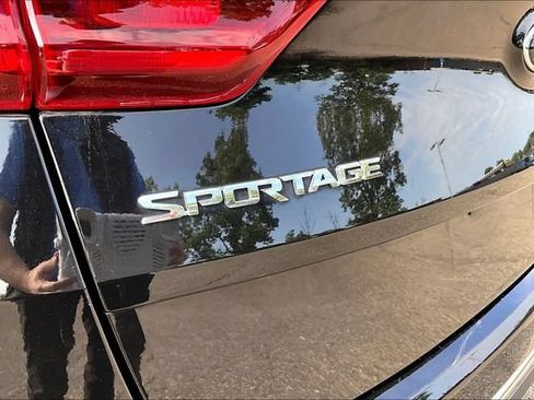 Used 2020 Kia Sportage LX FWD image 8