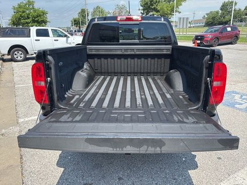 Used 2015 Chevrolet Colorado Z71 AWD/4WD image 2