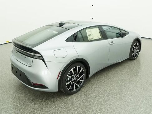 New 2026 Toyota Prius Plug-In Hybrid FWD image 9