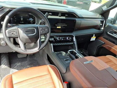 New 2026 GMC Sierra 2500 Denali Ultimate w/ Max Trailering Package AWD/4WD image 17