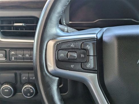 Used 2023 Chevrolet Suburban Premier image 19