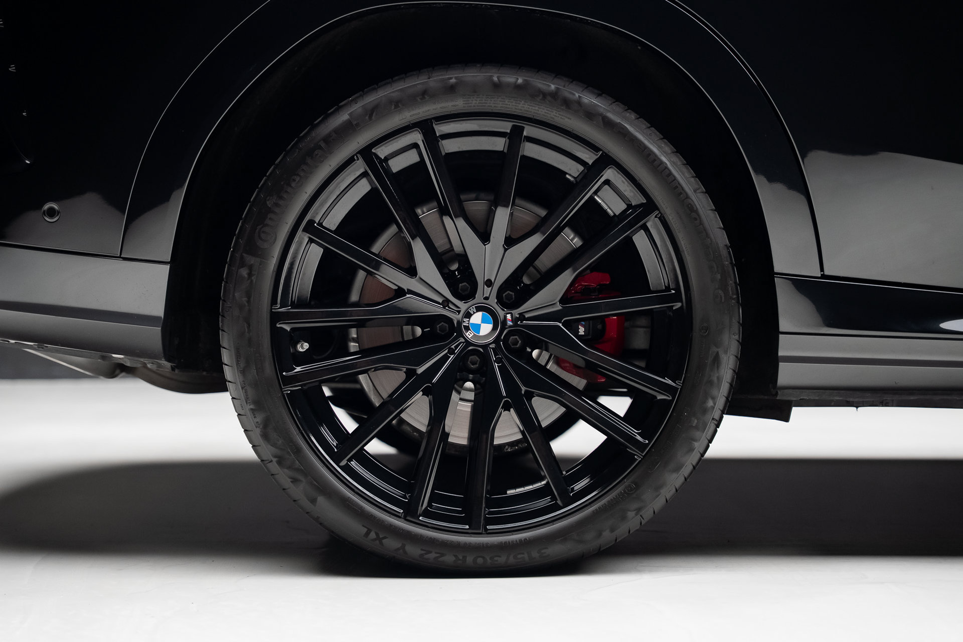 Used 2022 BMW X6 M50i w/ Premium Package AWD/4WD image 38