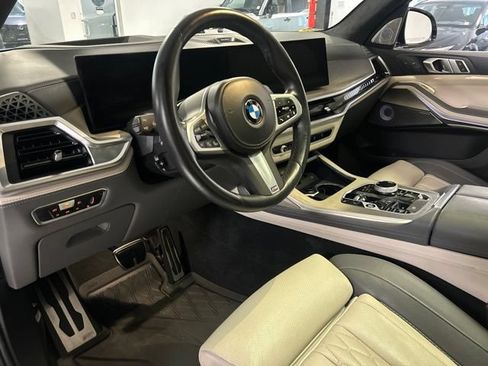 Used 2023 BMW X7 xDrive40i w/ Executive Package AWD/4WD image 19