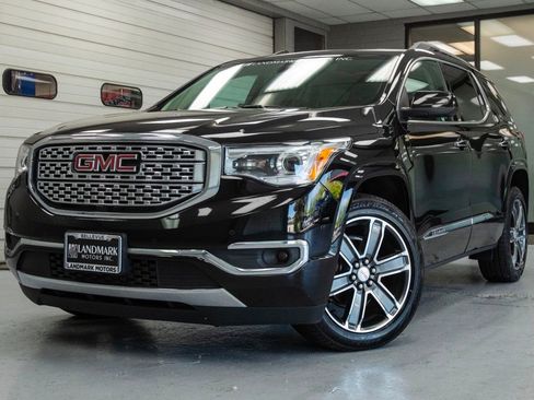 Used 2017 GMC Acadia Denali w/ Technology Package AWD/4WD image 2