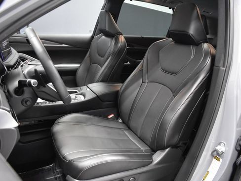 Used 2026 INFINITI QX60 Luxe w/ Cargo Package AWD/4WD image 5