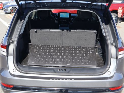 Used 2025 Lincoln Aviator Reserve w/ Equipment Group 201A image 36