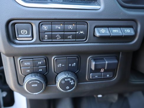 Certified 2024 Chevrolet Tahoe High Country w/ Advanced Technology Package image 23