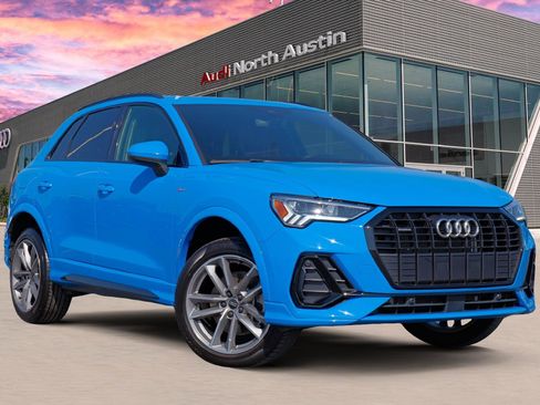 Certified 2023 Audi Q3 2.0T Premium w/ Black Optic Sport Package image 1