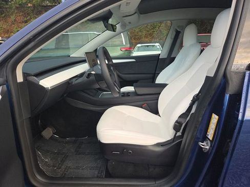 Used 2023 Tesla Model Y Long Range image 9