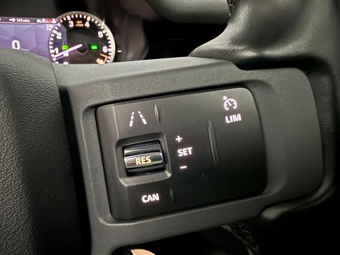 Used 2023 Land Rover Defender 110 X-Dynamic SE AWD/4WD image 15