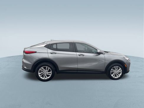 Used 2024 Buick Envista Preferred image 9