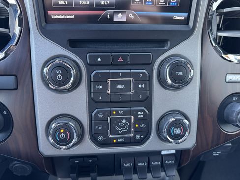 Used 2016 Ford F350 Lariat w/ Lariat Ultimate Package AWD/4WD image 18