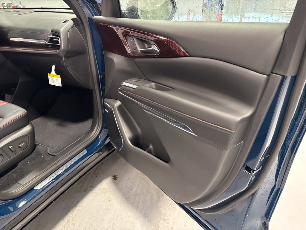 New 2027 Chevrolet Traverse RS AWD/4WD image 34