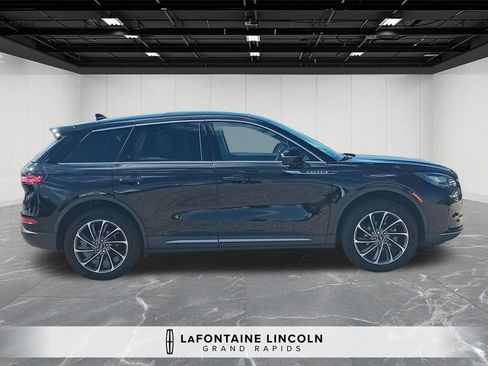 Certified 2024 Lincoln Corsair AWD w/ Equipment Group 101A image 9