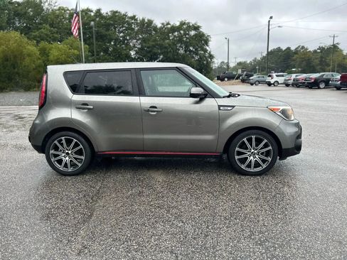 Used 2018 Kia Soul ! image 6