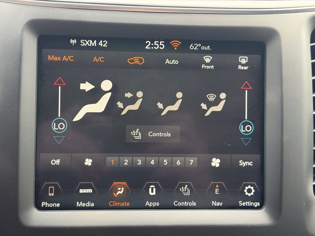 Used 2023 Jeep Cherokee Altitude Lux AWD/4WD image 36