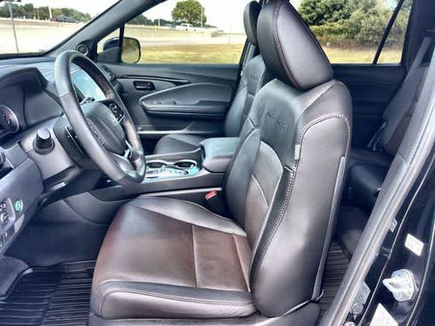 Used 2024 Honda Passport Black Edition image 11