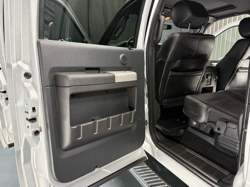 Used 2015 Ford F250 Lariat w/ Lariat Ultimate Package AWD/4WD image 25