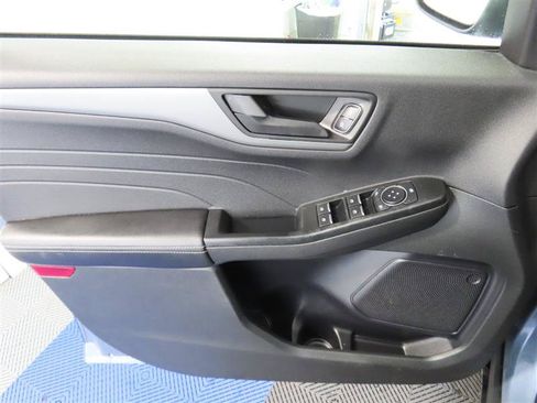 Used 2025 Ford Escape Active AWD/4WD image 16