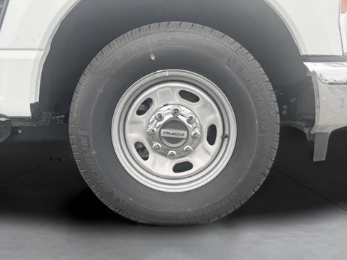 New 2025 Ford F250 XL w/ 360-Degree Camera Package image 37