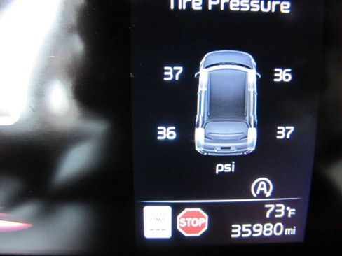 Used 2024 Kia Soul LX w/ Option Group 015 FWD image 34